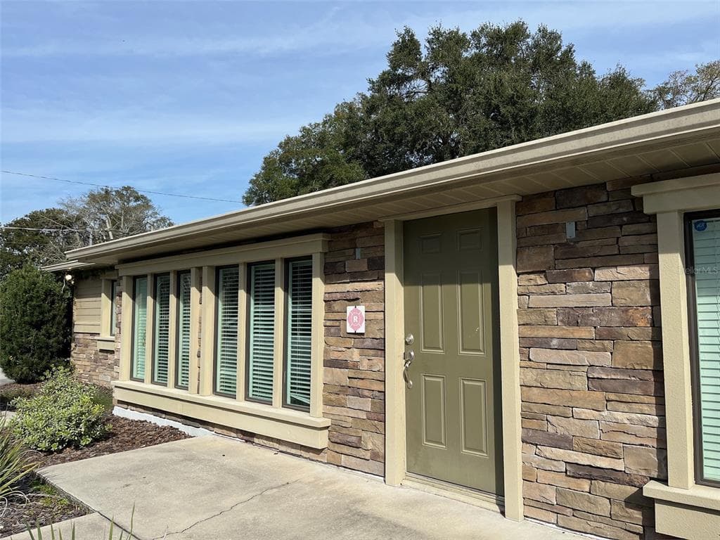 205 RIDGEWOOD AVENUE UNIT B BRANDON, FL 33510
