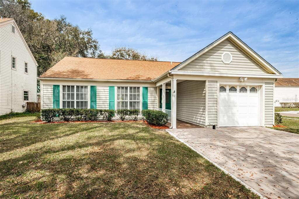 10916 GREENAIRE DRIVE TAMPA, FL 33624