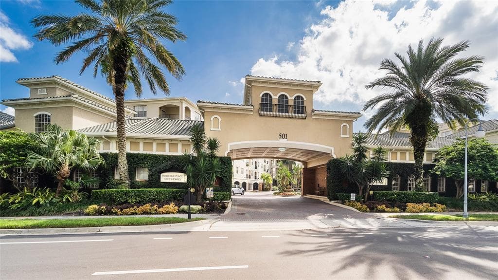 501 KNIGHTS RUN AVENUE UNIT 2117 TAMPA, FL 33602