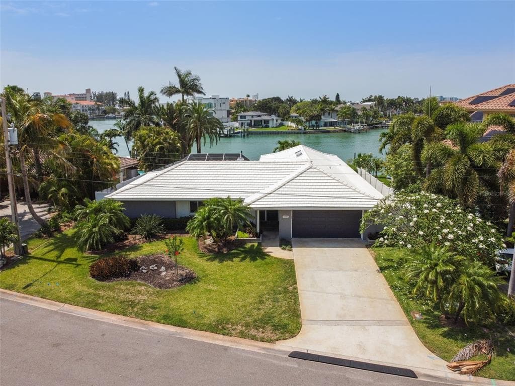 10066 S YACHT CLUB DRIVE TREASURE ISLAND, FL 33706