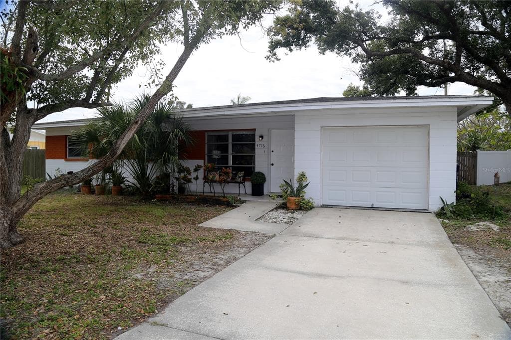 4716 W ALLINE AVENUE TAMPA, FL 33611