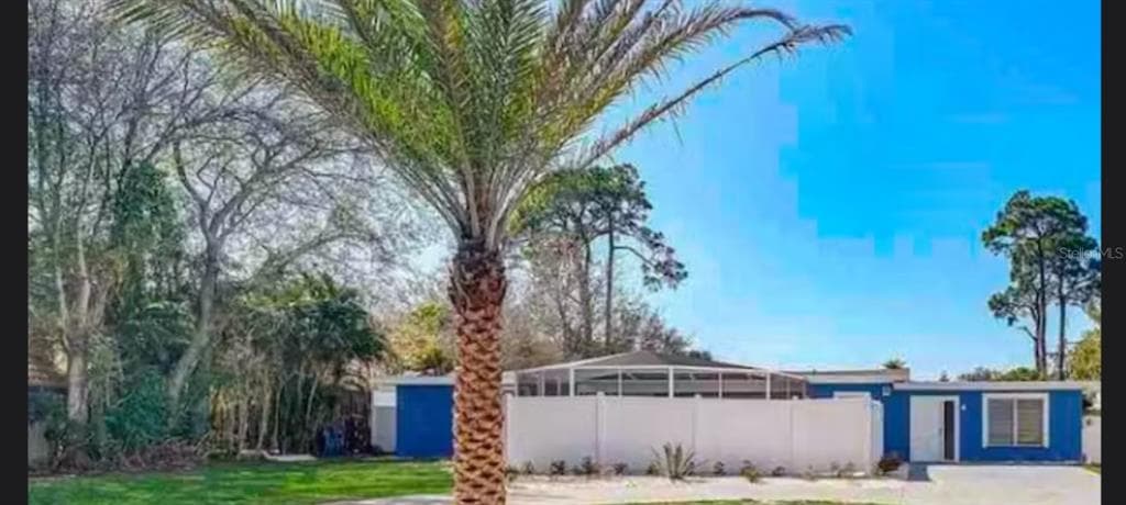 218 67TH STREET NW BRADENTON, FL 34209