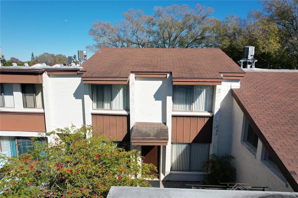 1881 N HERCULES AVENUE UNIT 1302 CLEARWATER, FL 33765