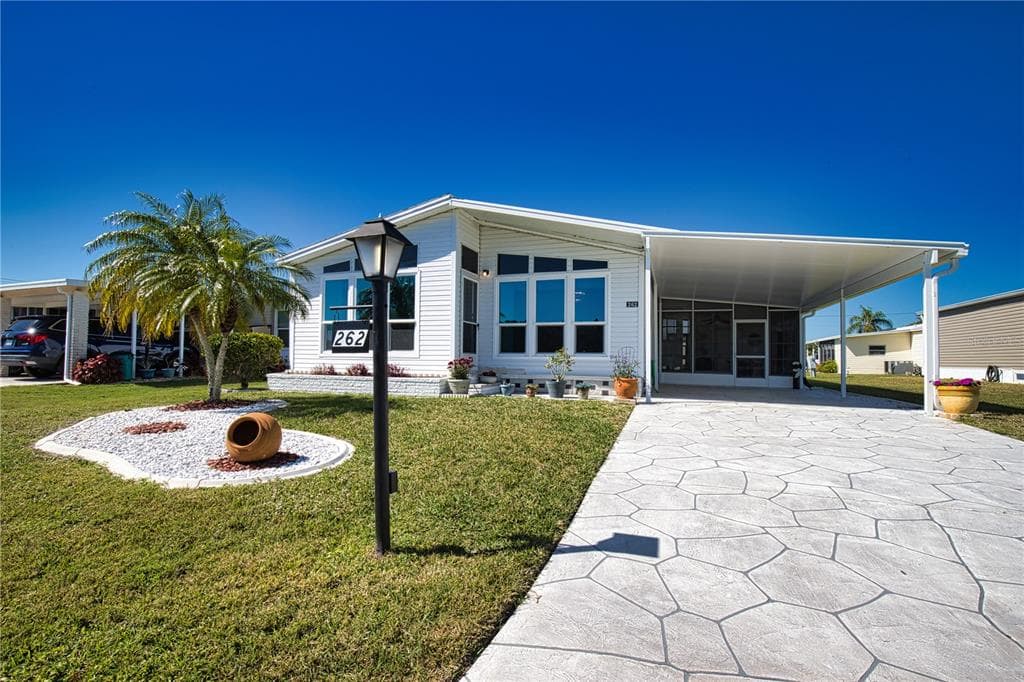 262 VISTORIA DRIVE UNIT 982 NORTH PORT, FL 34287