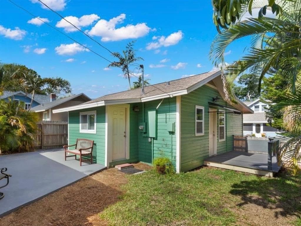 1035 6TH STREET N ST PETERSBURG, FL 33701