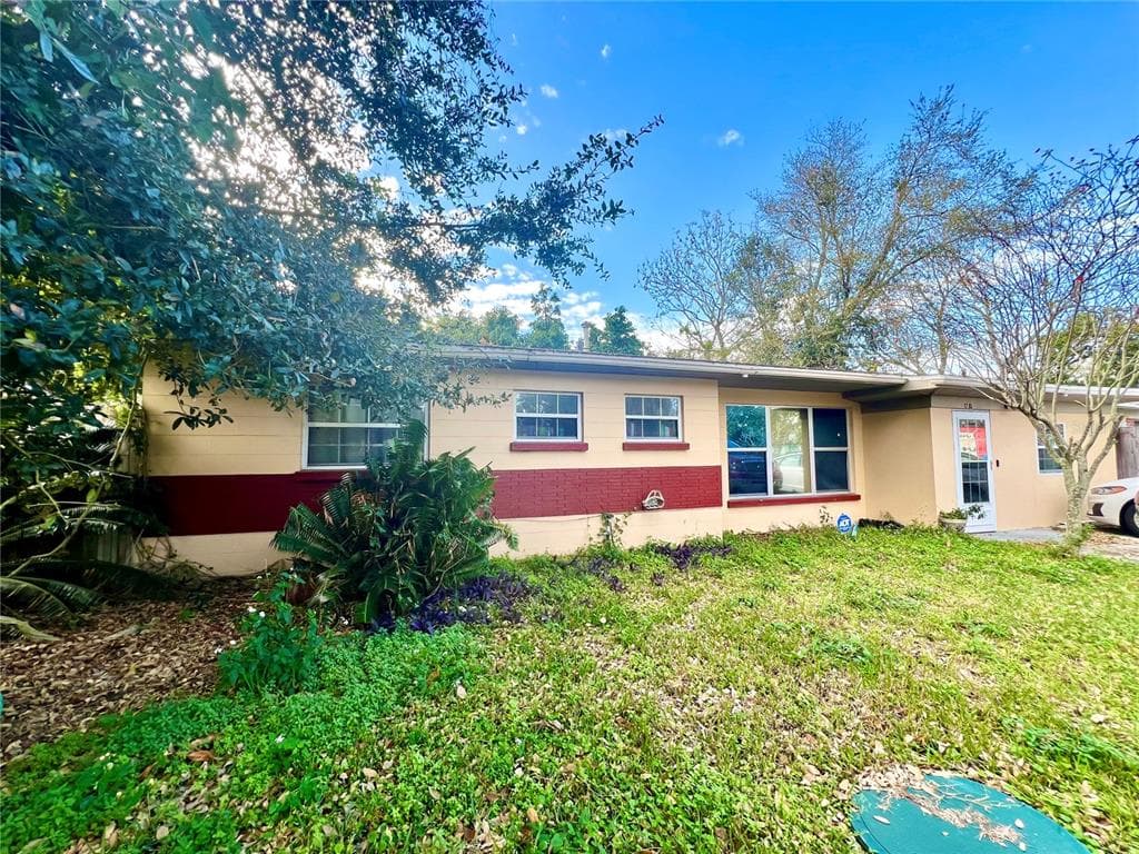 1729 OPTIMIST DRIVE LAKELAND, FL 33801