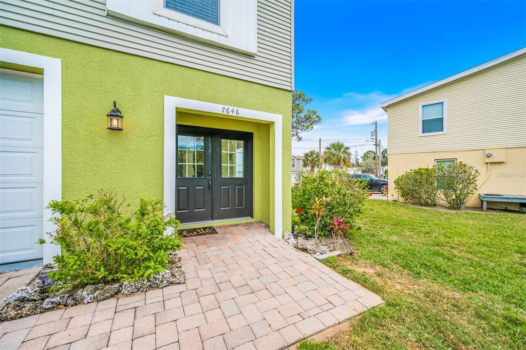 7646 NAVIGATOR COURT
