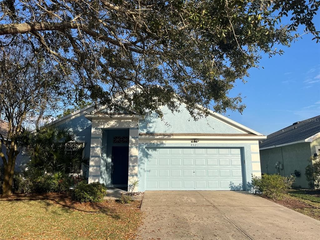 8523 CANTERBURY LAKE BOULEVARD TAMPA, FL 33619