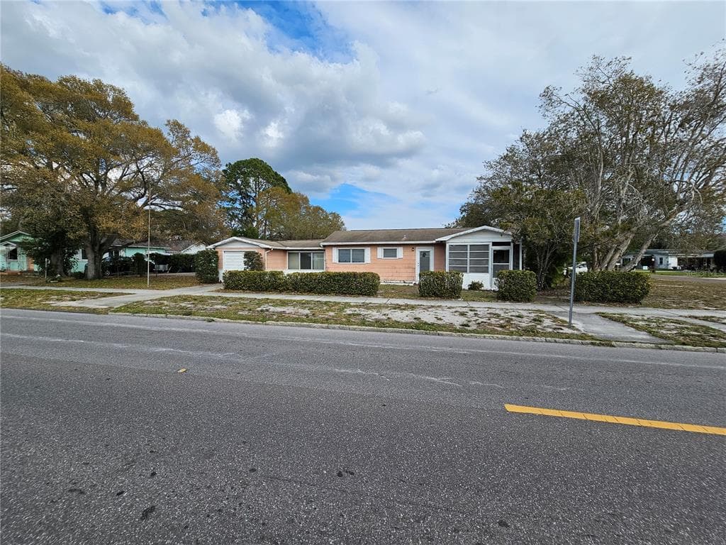 5731 17TH AVENUE S GULFPORT, FL 33707