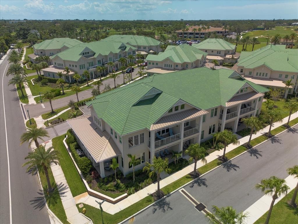 17 PALM TERRACE BELLEAIR, FL 33756