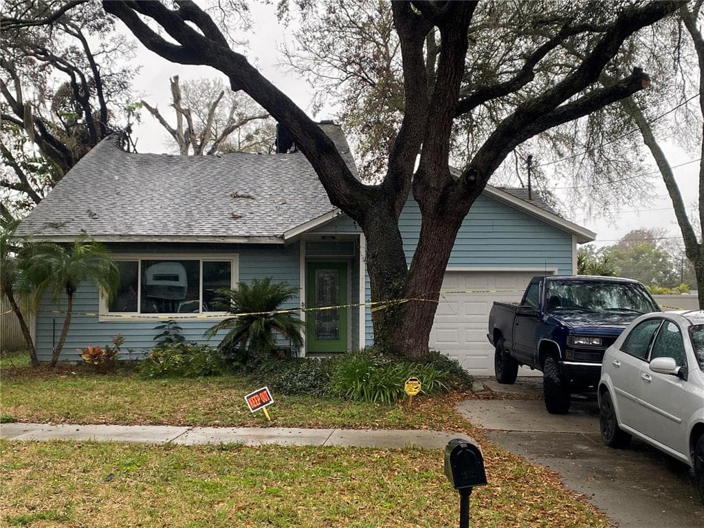 1050 CONANT AVENUE SAFETY HARBOR, FL 34695