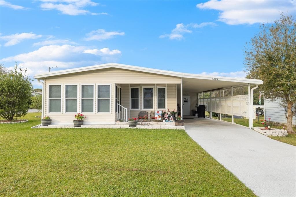 6051 CRESTVIEW LANE ZEPHYRHILLS, FL 33542