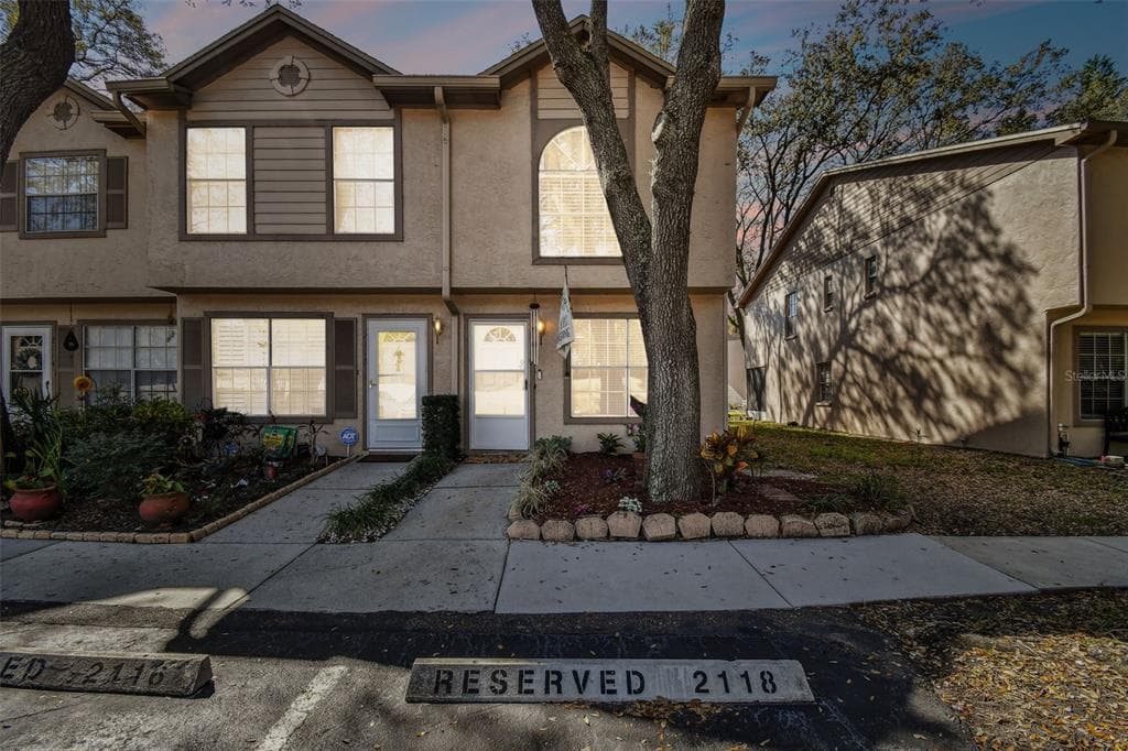 2118 FLETCHERS POINT CIRCLE