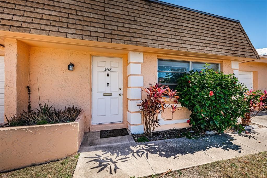 8465 68TH WAY N UNIT 23 PINELLAS PARK, FL 33781