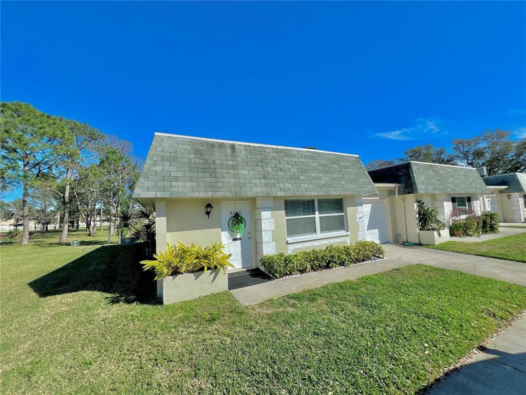8245 BURGUNDY DRIVE N UNIT 3 building 8 PINELLAS PARK, FL 33781
