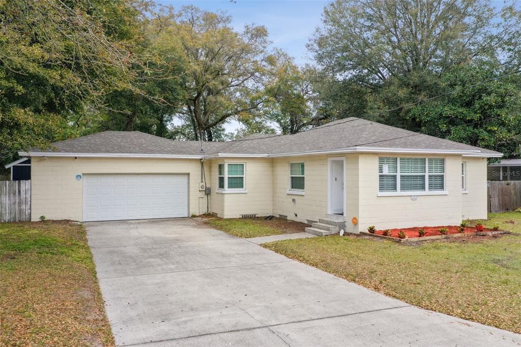1212 E IDA STREET TAMPA, FL 33603