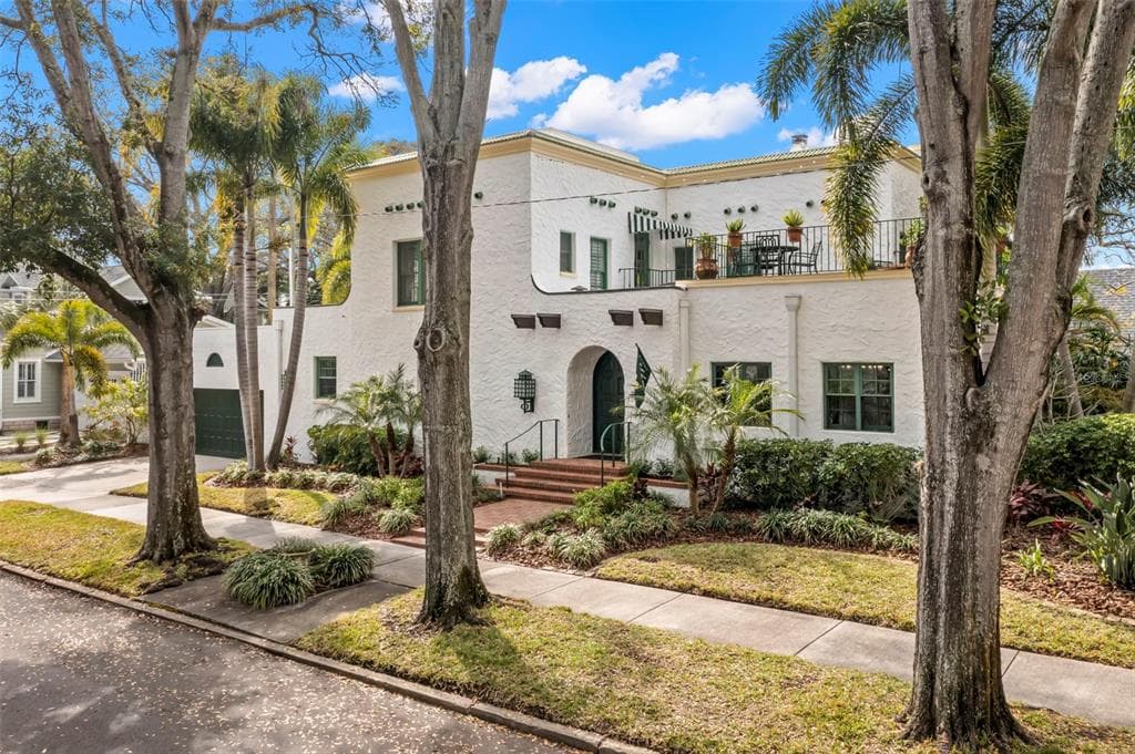 1920 CHERRY STREET NE ST PETERSBURG, FL 33704