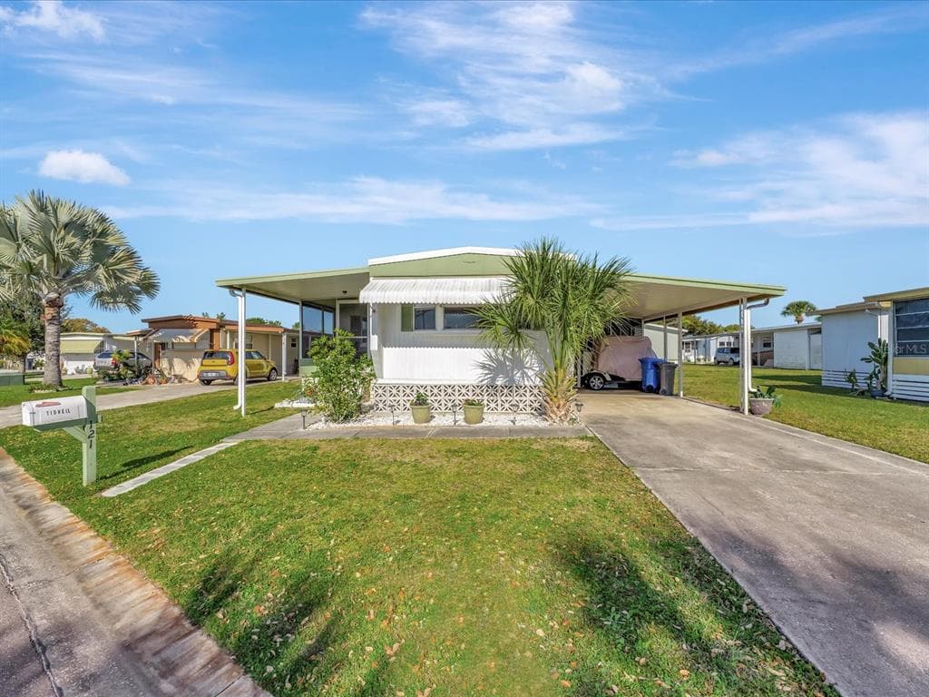 121 SAINT PIERRES WAY APOLLO BEACH, FL 33572