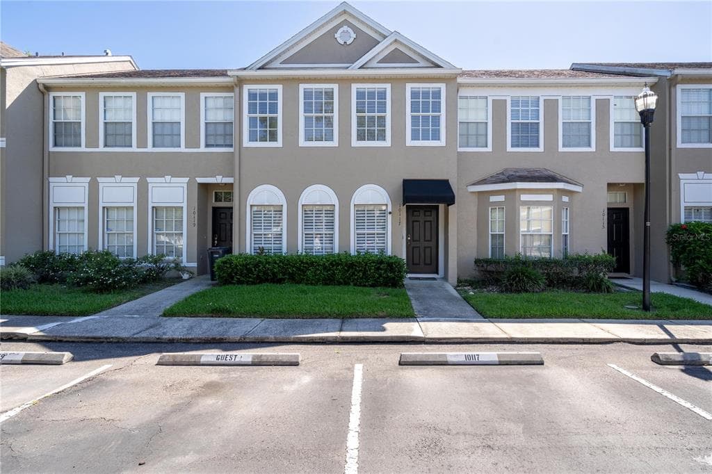 10117 FARMINGDALE PLACE TAMPA, FL 33624