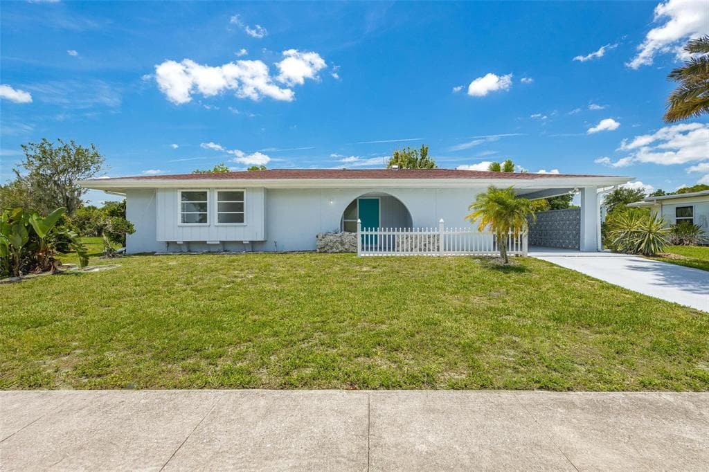 1628 HAYWORTH ROAD PORT CHARLOTTE, FL 33952