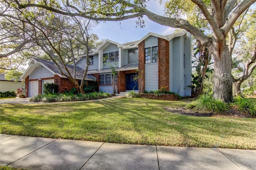 8863 BAYWOOD PARK DRIVE