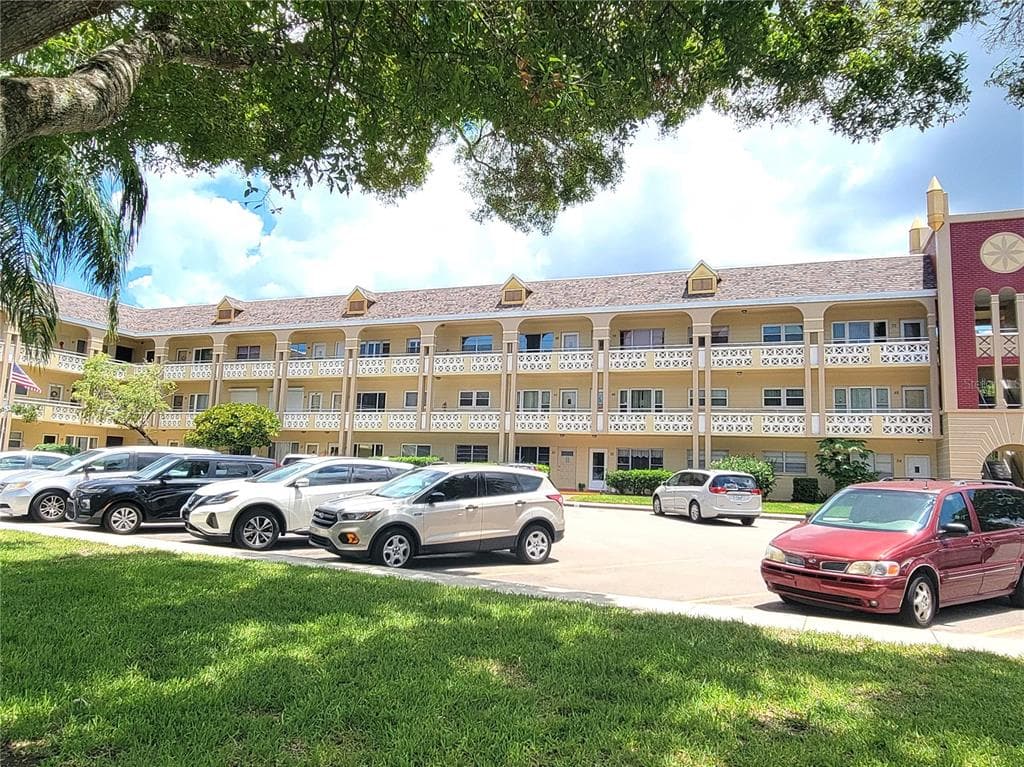 2360 IRISH LANE UNIT 66 CLEARWATER, FL 33763