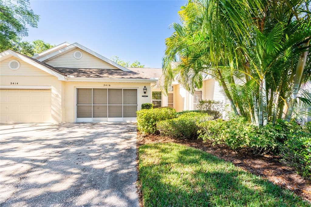2416 NANTUCKET FIELD WAY UNIT 38 SUN CITY CENTER, FL 33573