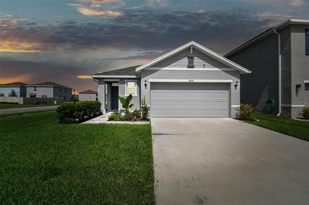 2839 MAIDEN GRASS ISLE WESLEY CHAPEL, FL 33543