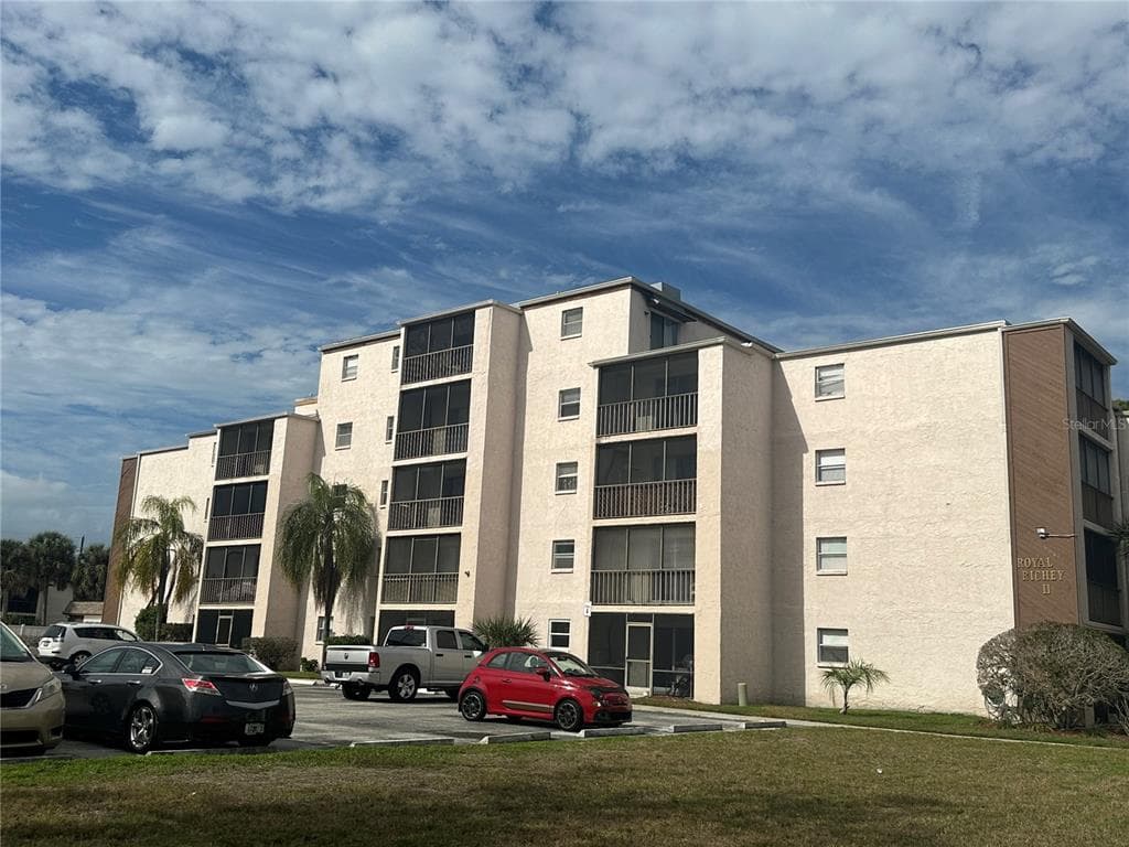 5541 BAY BOULEVARD UNIT 307 PORT RICHEY, FL 34668