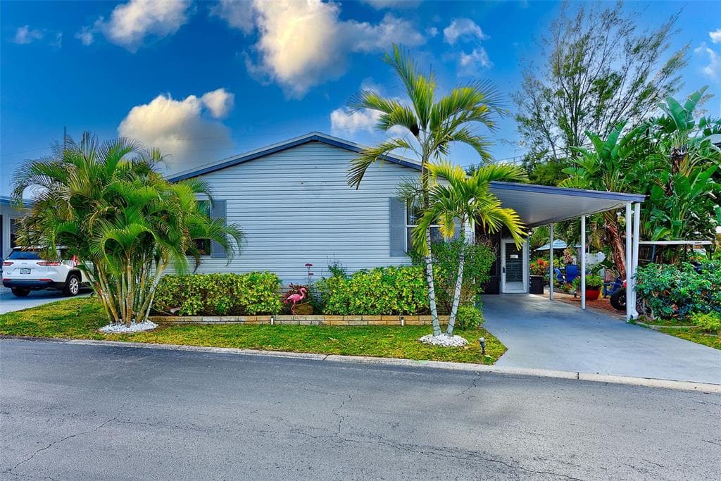 9790 66TH STREET N UNIT 333 PINELLAS PARK, FL 33782