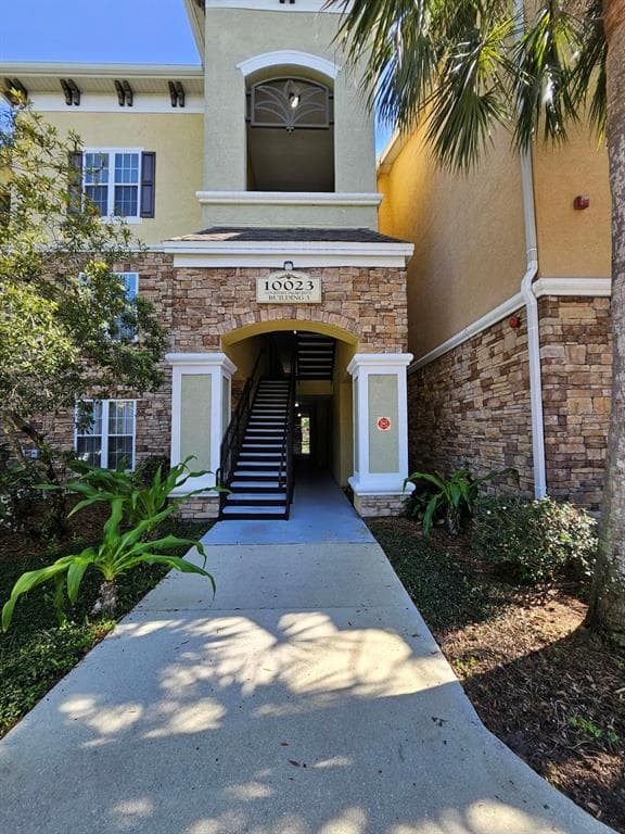 10023 COURTNEY PALMS BOULEVARD UNIT 101 TAMPA, FL 33619