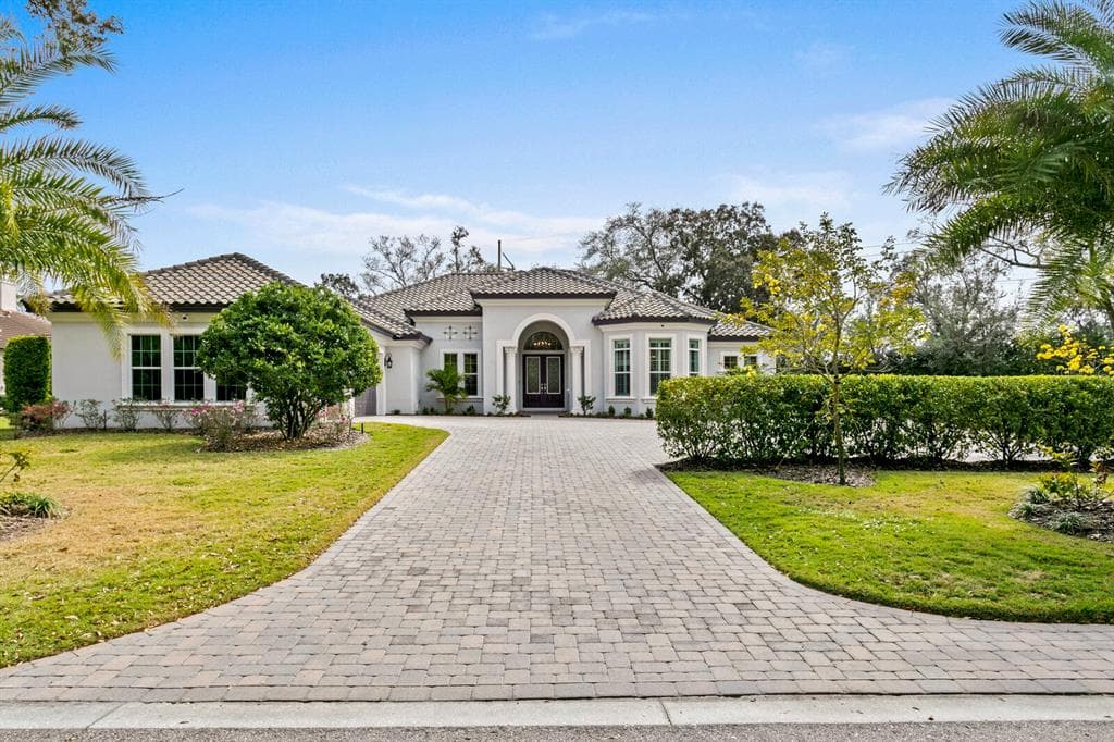 16903 COMUNIDAD DE AVILA LUTZ, FL 33548