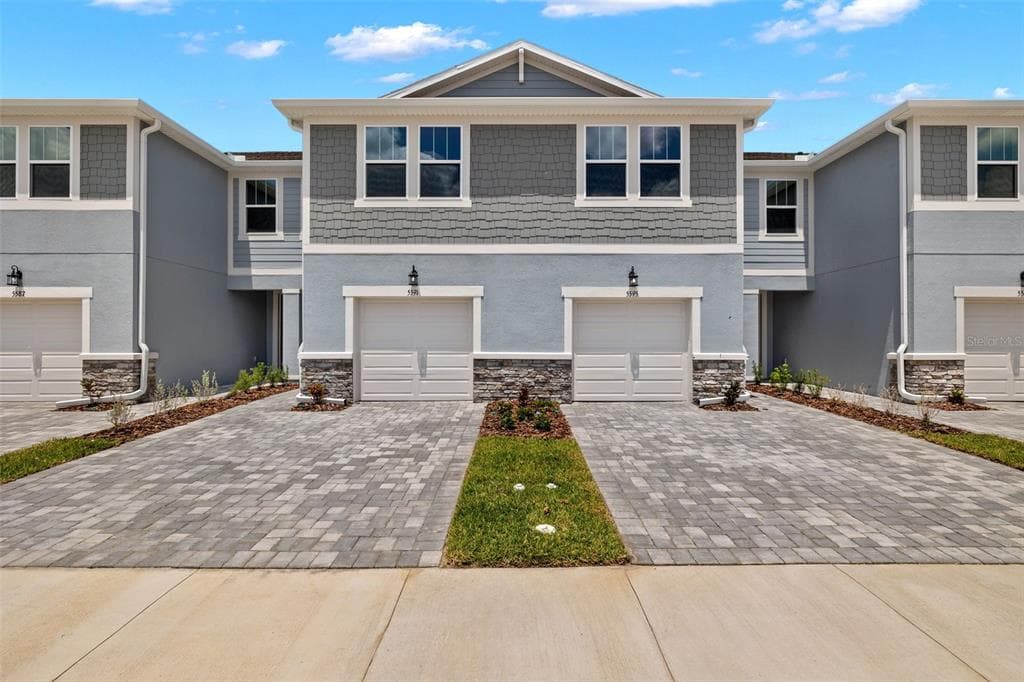 5591 BROOKLET WOODS DRIVE WESLEY CHAPEL, FL 33545