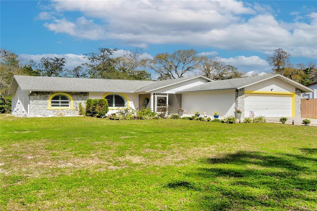 9003 NAKOMA WAY WEEKI WACHEE, FL 34613