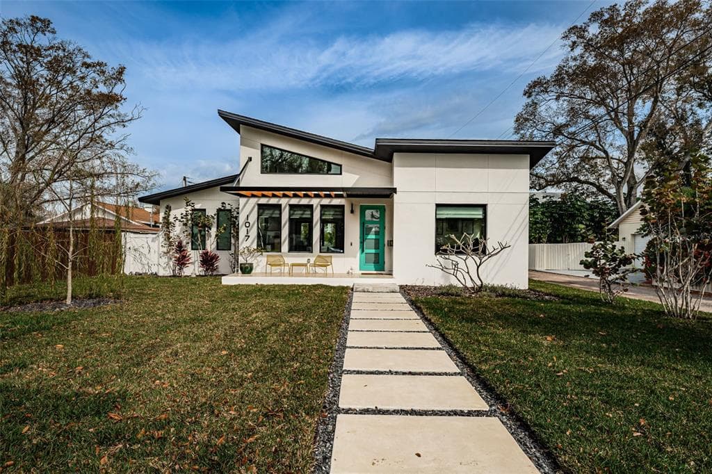 1017 28TH AVENUE N ST PETERSBURG, FL 33704