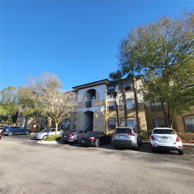 17104 CARRINGTON PARK DRIVE UNIT 530 TAMPA, FL 33647