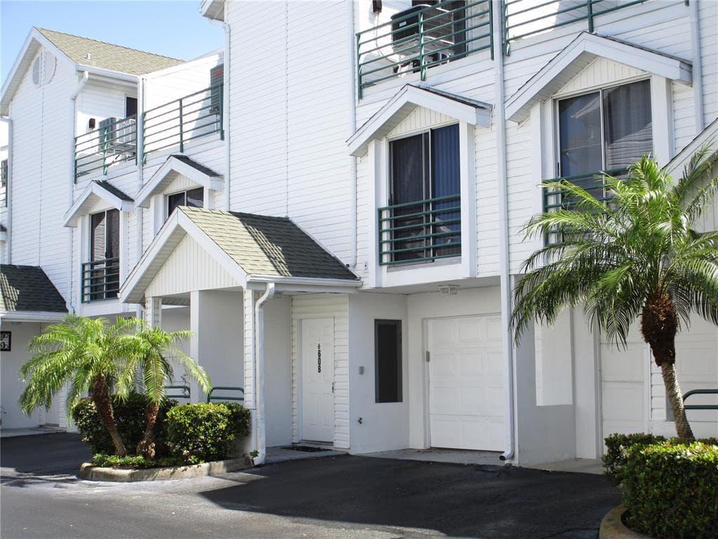 320 ISLAND WAY UNIT 212 CLEARWATER, FL 33767
