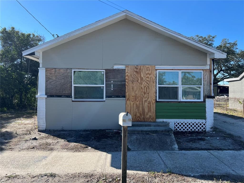 613 MARSHALL STREET CLEARWATER, FL 33755