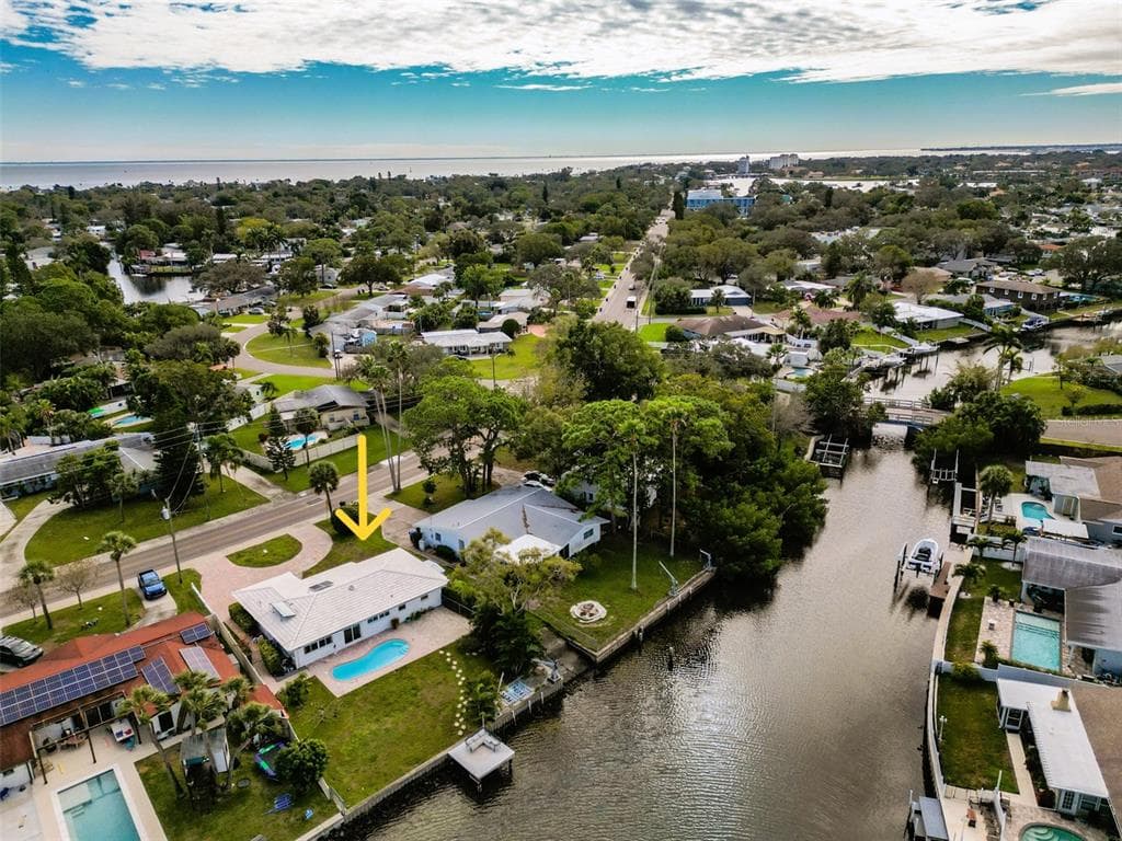 4748 SHORE ACRES BOULEVARD NE ST PETERSBURG, FL 33703