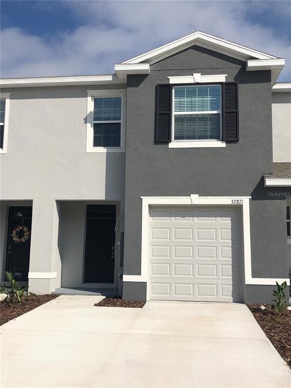 32871 PEZ LANDING LANE WESLEY CHAPEL, FL 33543