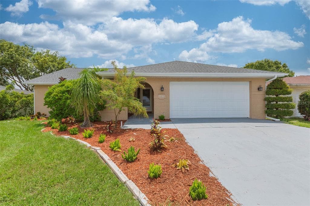 7722 SUMMERTREE LANE NEW PORT RICHEY, FL 34653
