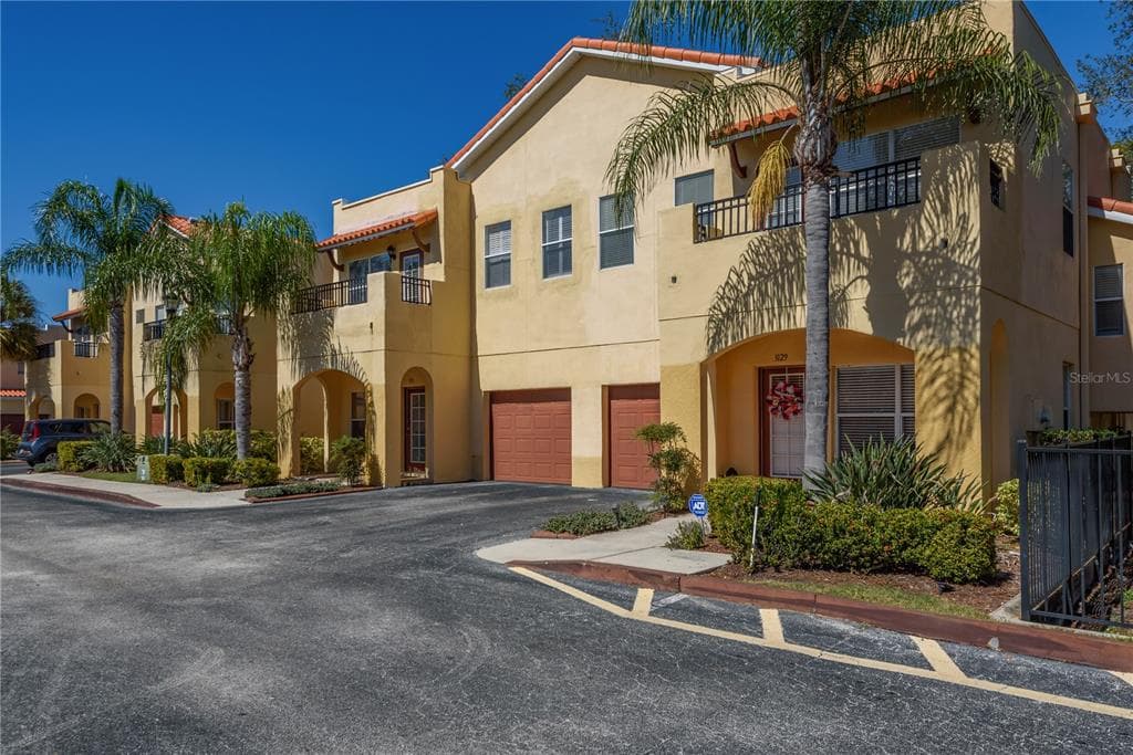 3129 TOSCANA CIR TAMPA, FL 33611