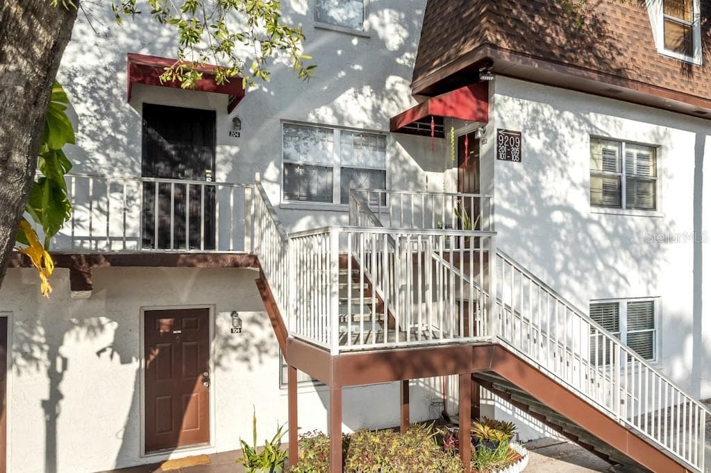 9209 TUDOR DRIVE UNIT C204 TAMPA, FL 33615