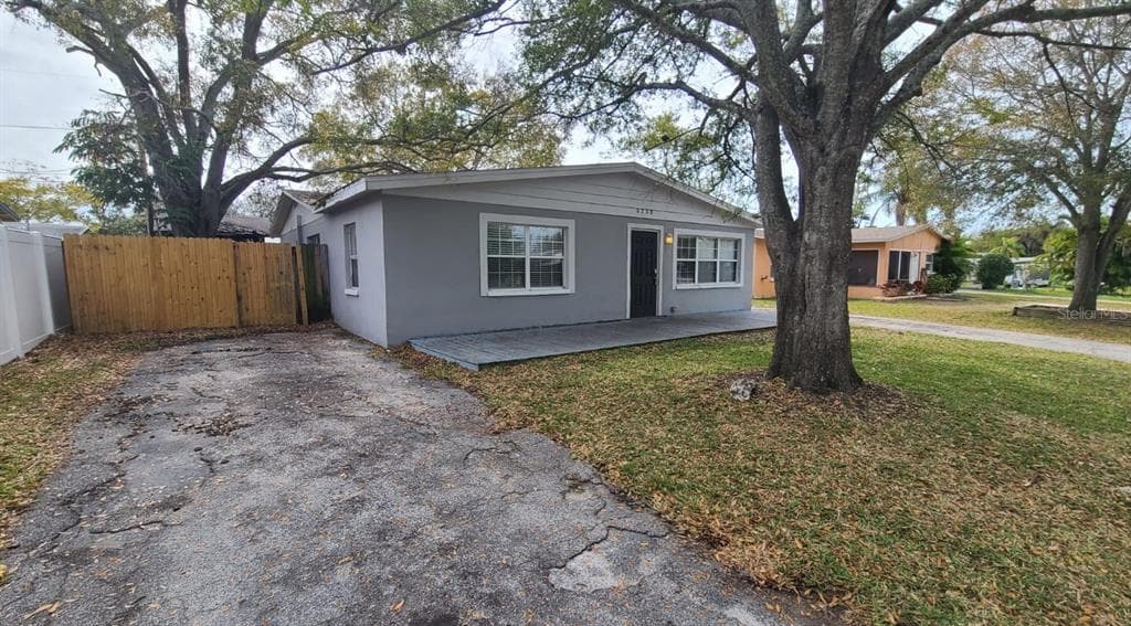 5250 98TH AVENUE N PINELLAS PARK, FL 33782