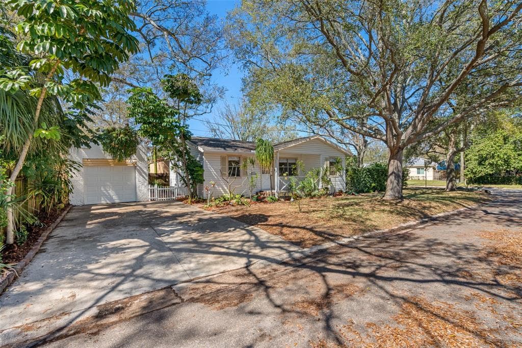 4922 UNION STREET N ST PETERSBURG, FL 33714