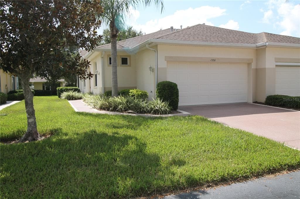 1320 FAIRWAY GREENS DRIVE UNIT 68 SUN CITY CENTER, FL 33573