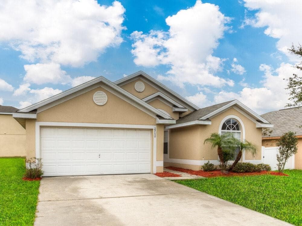 2708 EAGLE CREEK COURT KISSIMMEE, FL 34746