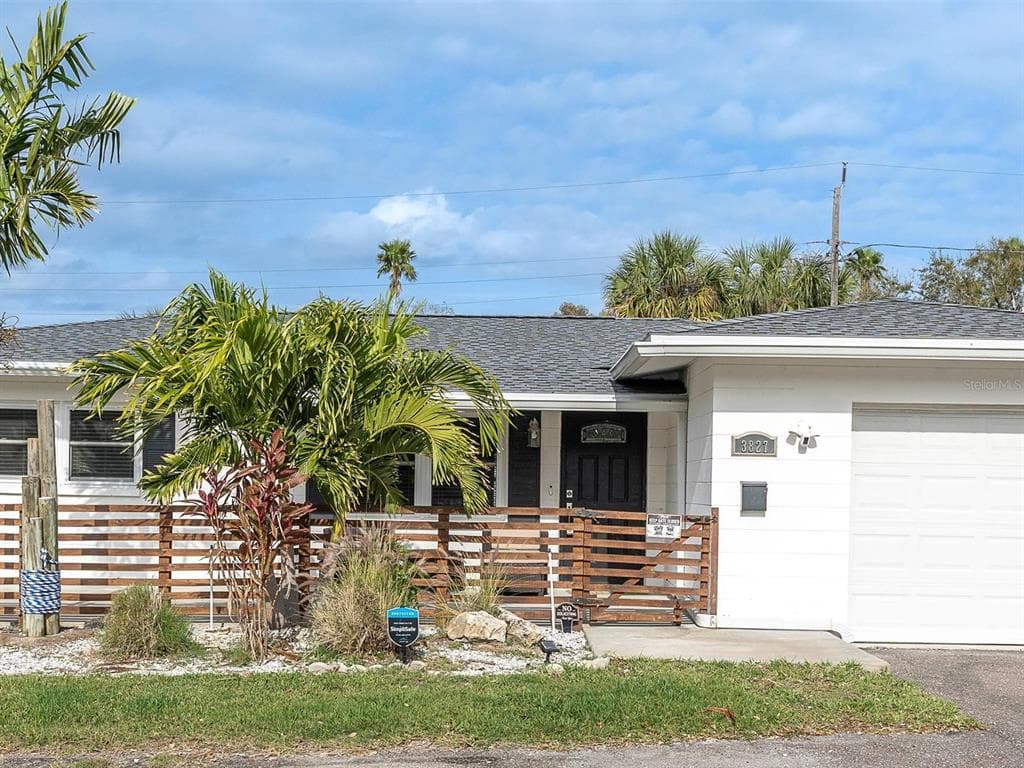 3827 SHORE ACRES BOULEVARD NE ST PETERSBURG, FL 33703