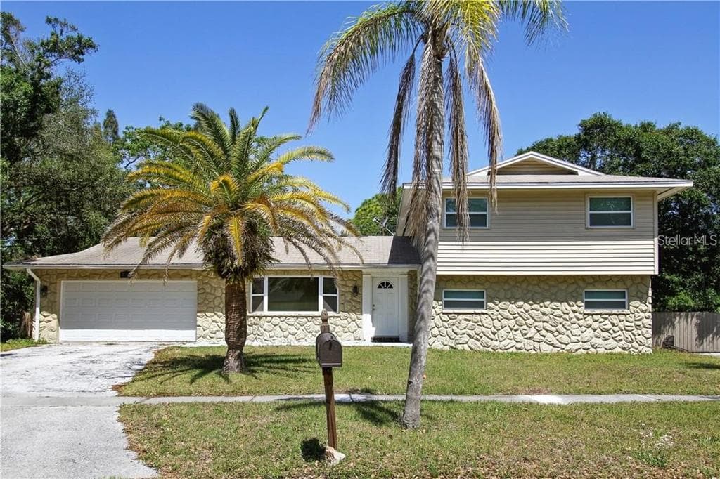 7395 DANBURY WAY CLEARWATER, FL 33764