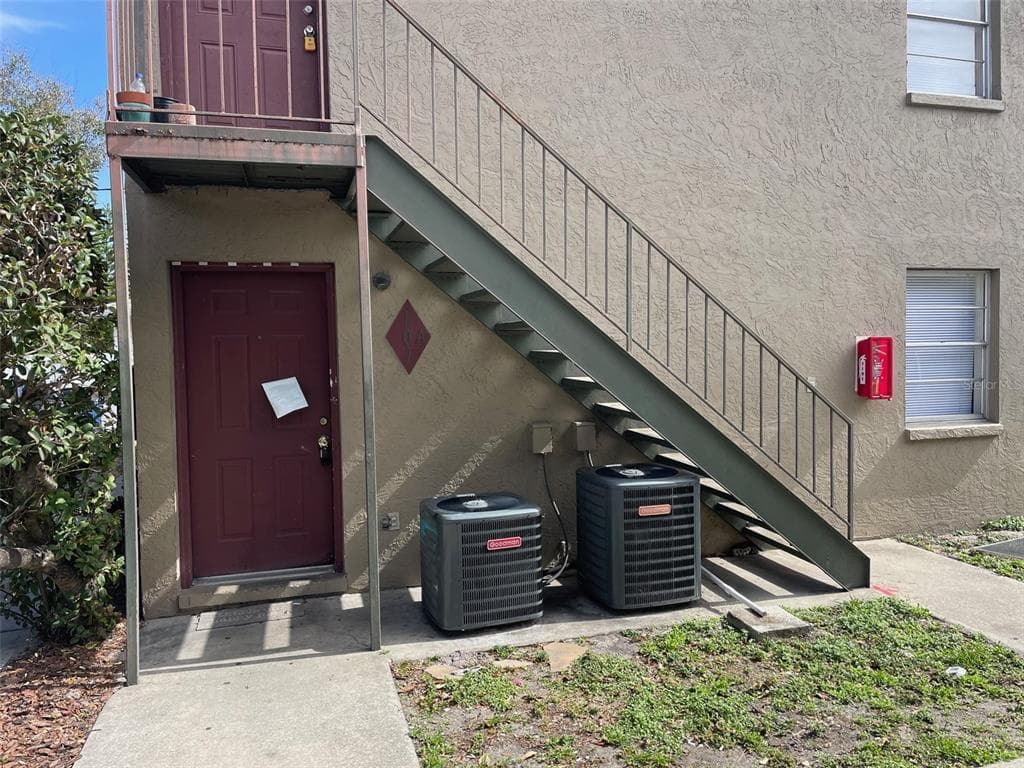 3716 W BAY AVENUE UNIT A TAMPA, FL 33611